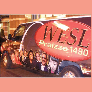 Escucha WESL Radio en la aplicación