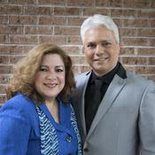 Podcast En el día a día con Ricardo y Lucía