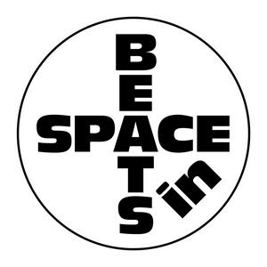 Escucha Beats in Space en la aplicación