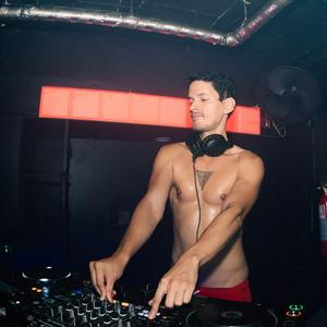 Escucha Kris Rave en la aplicación