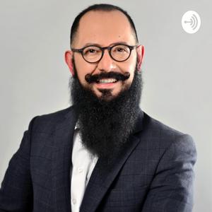 Escucha ¿Qué vamos a ver hoy? con Álvaro Cueva en la aplicación